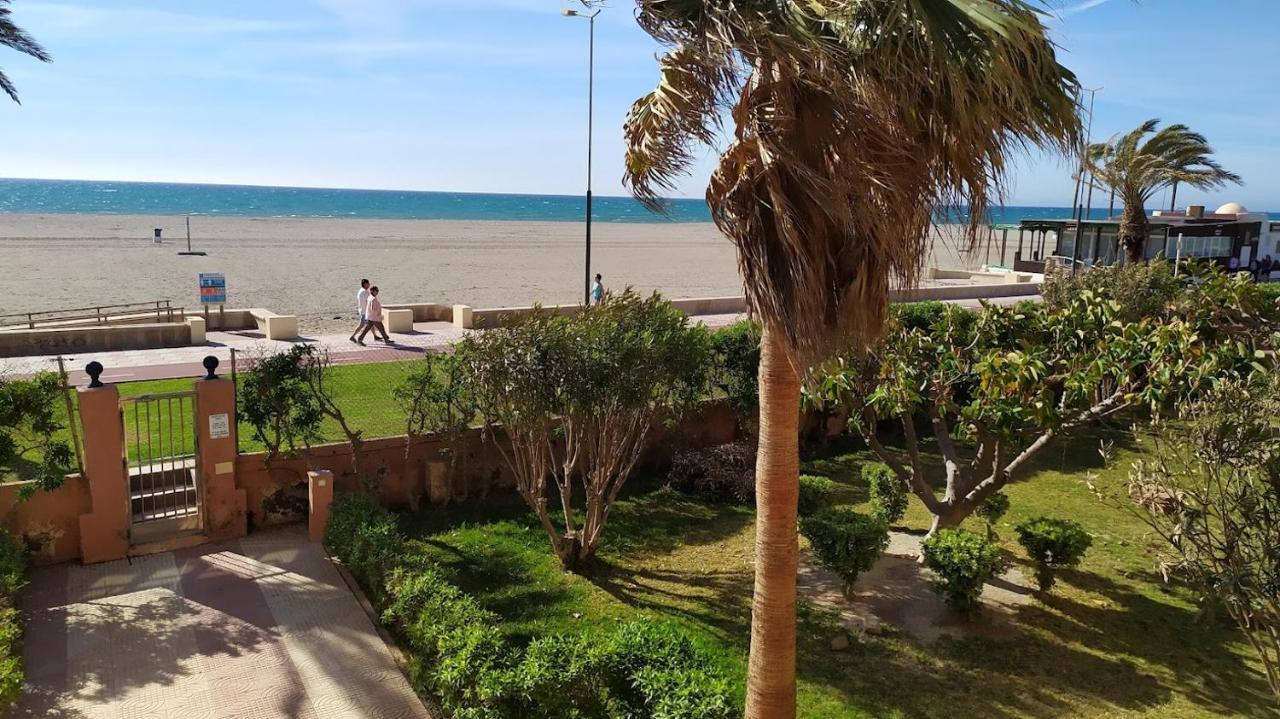 Atractivo Apartamento En La Playa Con Parking Roquetas de Mar Eksteriør bilde